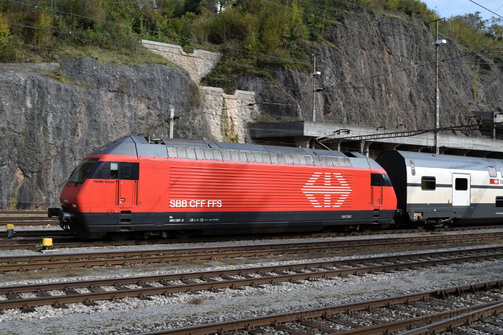 3703-0025-221015.jpg - SBB-CFF Re 460.067-2 "Hohle Gasse" / Ziegelbrücke 22.10.2015