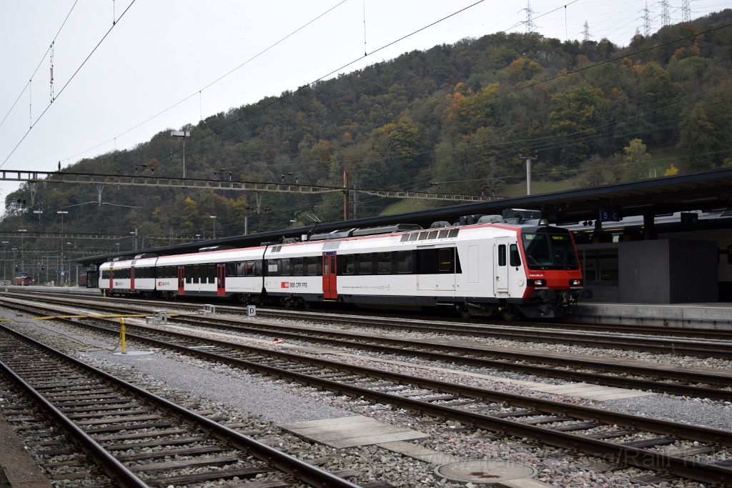 3713-0020-221015.jpg - SBB-CFF RBDe 560.301-4 / Ziegelbrücke 22.10.2015