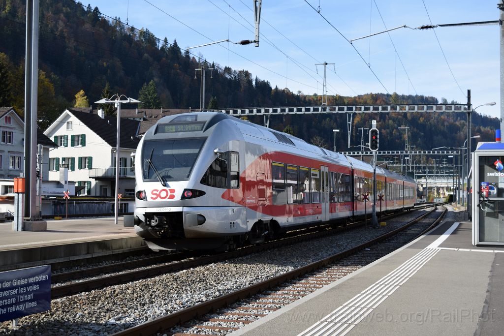 3715-0039-241015.jpg - SOB RABe 526.044-3 "Morgartenberg" / Wattwil 24.10.2015