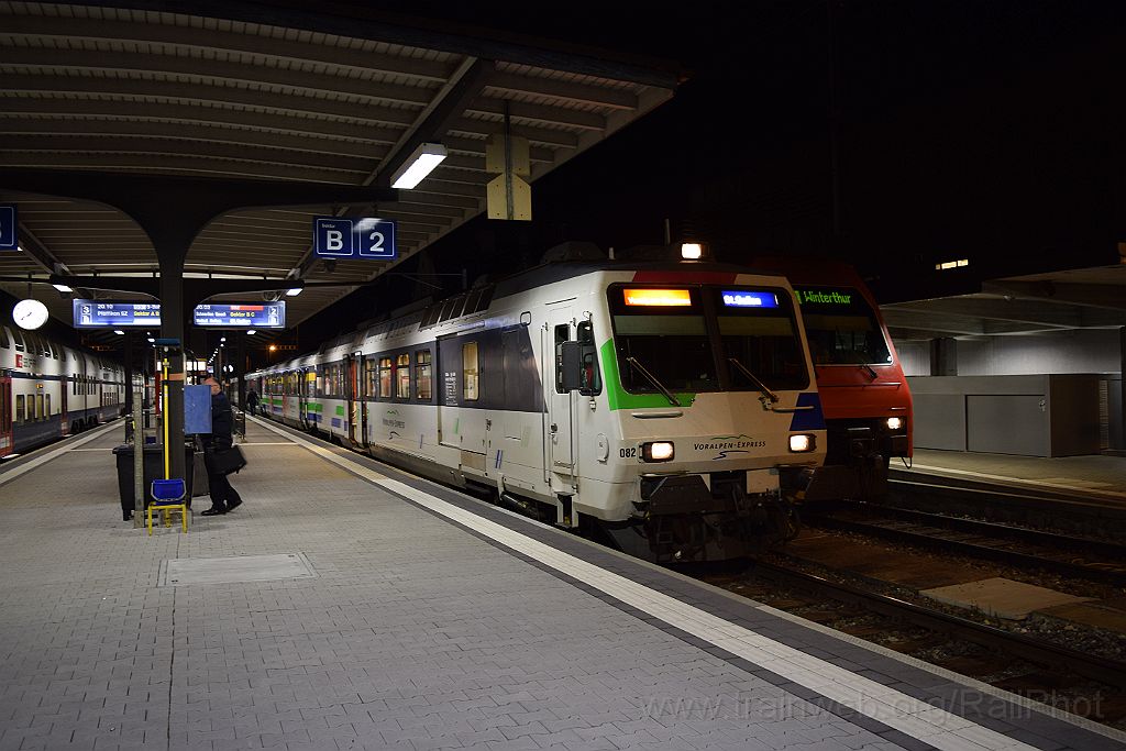 3718-0032-261015.jpg - SOB RBDe 561.082-9 / Rapperswil 26.10.2015