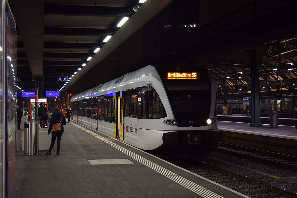 3720-0047-271015.jpg - Thurbo RABe 526.796-8 / St.Gallen 27.10.2015