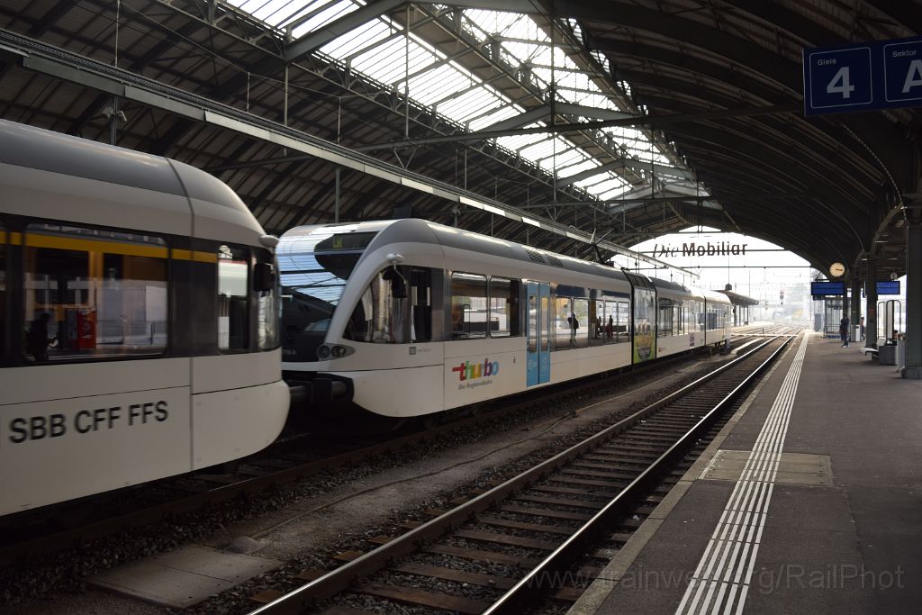 3725-0043-011115.jpg - Thurbo RABe 526.776-0 "Insel Mainau" / St.Gallen 1.11.2015