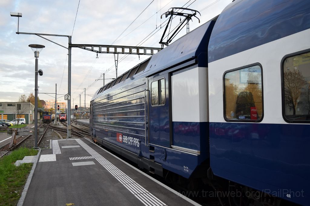 3732-0036-041115.jpg - SBB-CFF Re 450.035-1 "Schöfflisdorf" + Tm 232.224-6 + DBAG 185.119-5 / Wetzikon 4.11.2015
