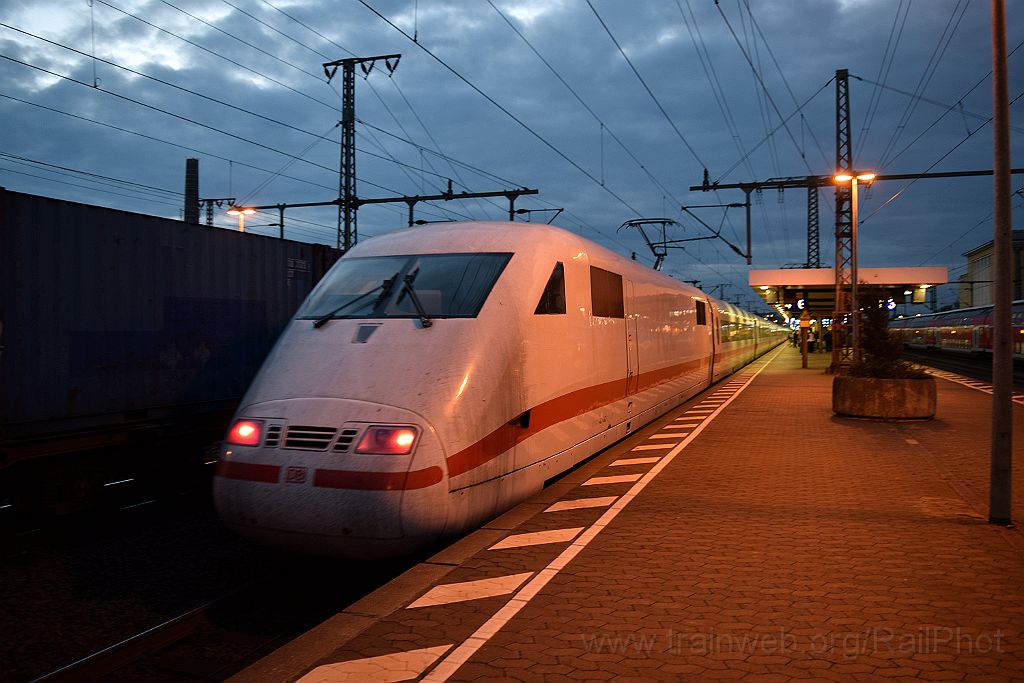 3736-0046-051115.jpg - DBAG ICE 401.002-1 / Fulda Hbf 5.11.2015