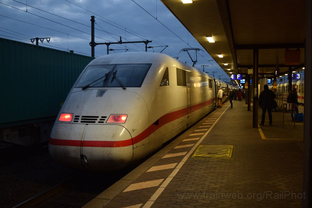 3737-0018-051115.jpg - DBAG ICE 402.040-0 "Bochum" / Fulda Hbf 5.11.2015