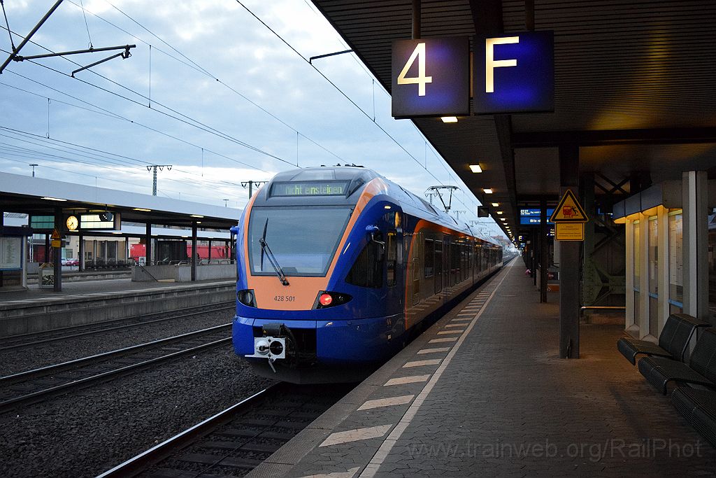 3738-0040-051115.jpg - Cantus 428.501 / Fulda Hbf 5.11.2015