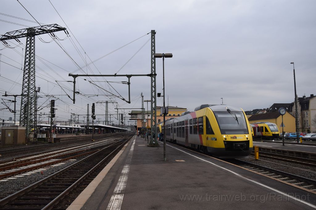 3747-0017-061115.jpg - HLB VT 284.1 / Fulda Hbf 6.11.2015