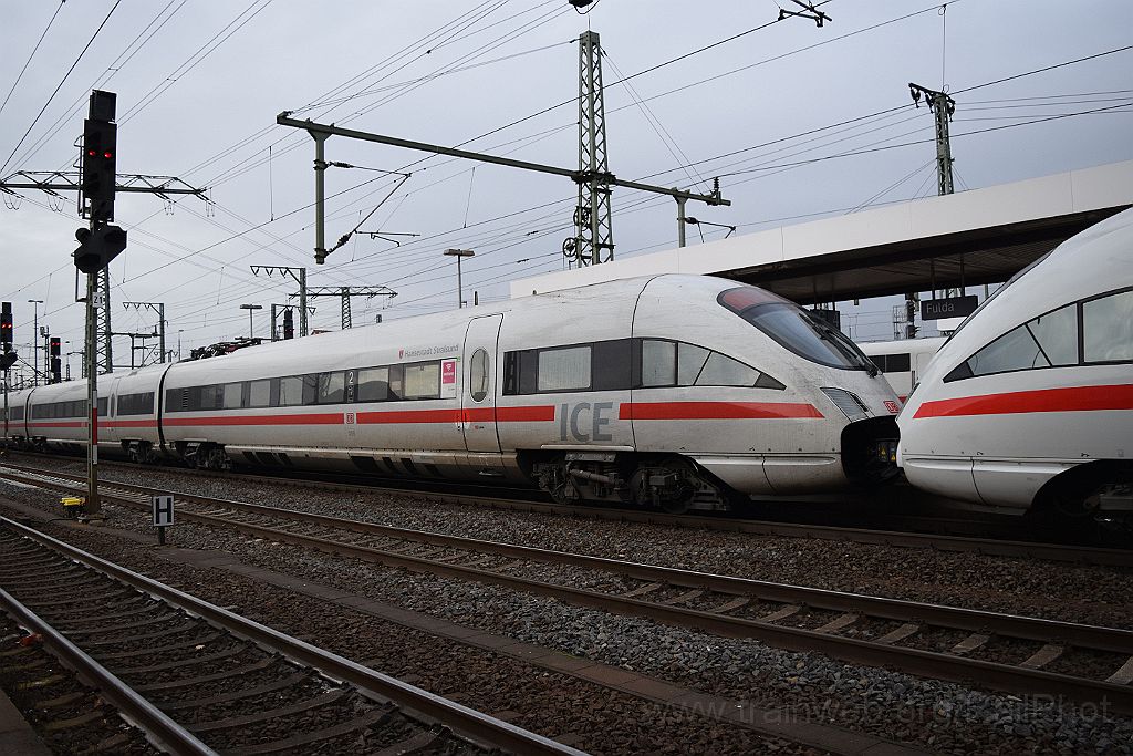 3748-0048-061115.jpg - DBAG ICE-T 411.513-5 "Hansestadt Stralsund" / Fulda Hbf 6.11.2015