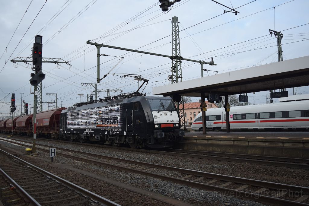 3749-0020-061115.jpg - MRCE ES 64 F4-150 "Art of Rail" / Fulda Hbf 6.11.2015
