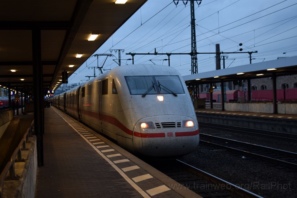 3752-0001-061115.jpg - DBAG ICE 401.568-1 / Fulda Hbf 6.11.2015