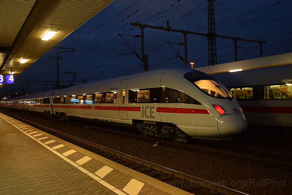 3752-0023-061115.jpg - DBAG ICE-T 411.528-3 "Reutlingen" / Fulda Hbf 6.11.2015