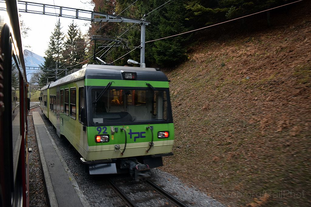 3758-0009-081115.jpg - BVB Beh 4/8 92 / Fontannaz-Seulaz 8.11.2015