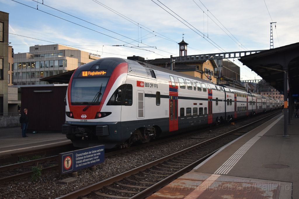 3761-0036-101115.jpg - SBB-CFF RABe 511.038 / Baden 10.11.2015