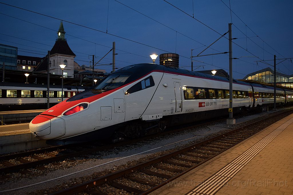 3762-0010-101115.jpg - SBB-CFF RABe 503.016 / Basel SBB 10.11.2015