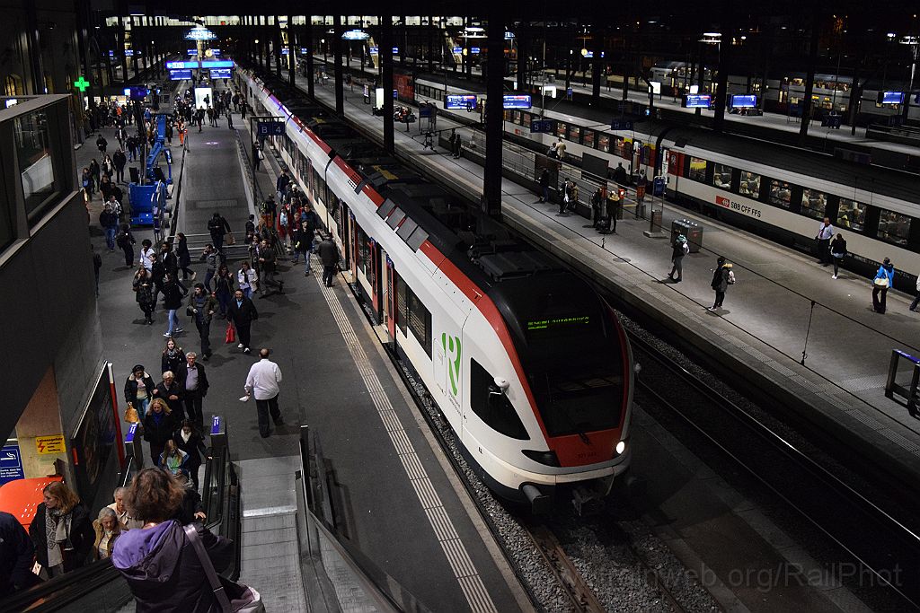 3762-0043-101115.jpg - SBB-CFF RABe 521.030 "République et canton du Jura" / Basel SBB 10.11.2015