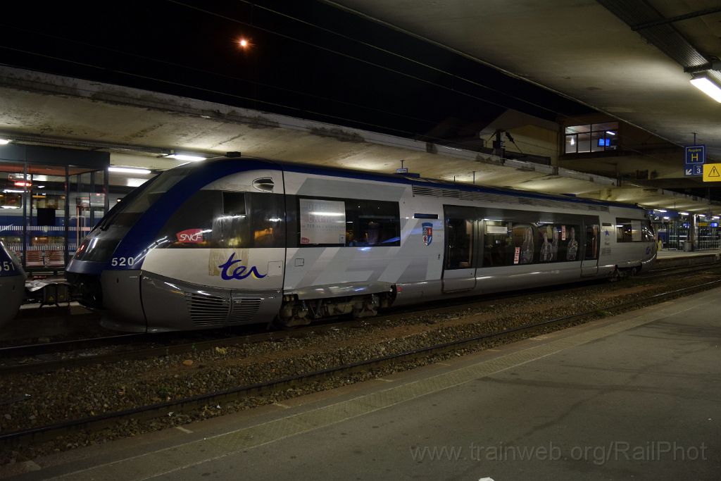 3764-0042-101115.jpg - SNCF X 73520 "Herrlisheim" / Mulhouse-Ville 10.11.2015