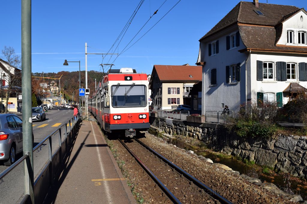 3765-0009-121115.jpg - WB BDe 4/4 17 "Waldenburg" / Niederdorf 12.11.2015