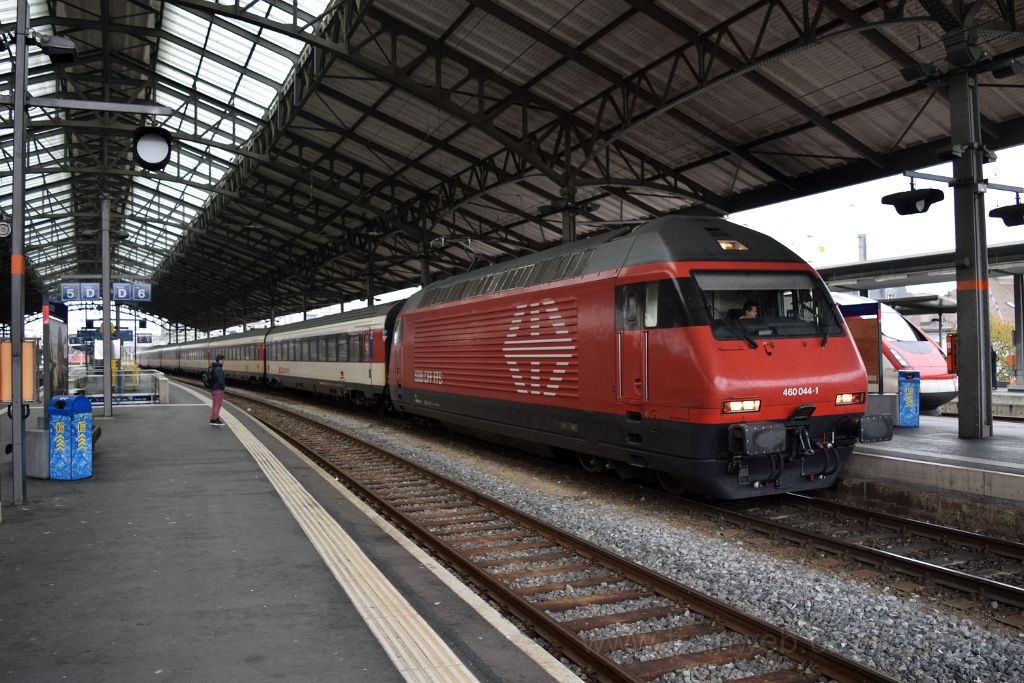 3772-0045-131115.jpg - SBB-CFF Re 460.044-1 "Zugerland" / Lausanne 13.11.2015