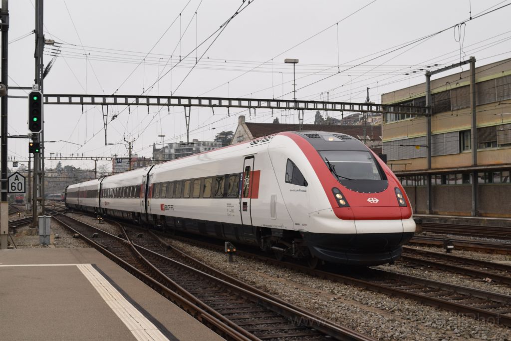 3775-0023-131115.jpg - SBB-CFF ICN RABDe 500.015 "Jean-Jacques Rousseau" / Lausanne 13.11.2015