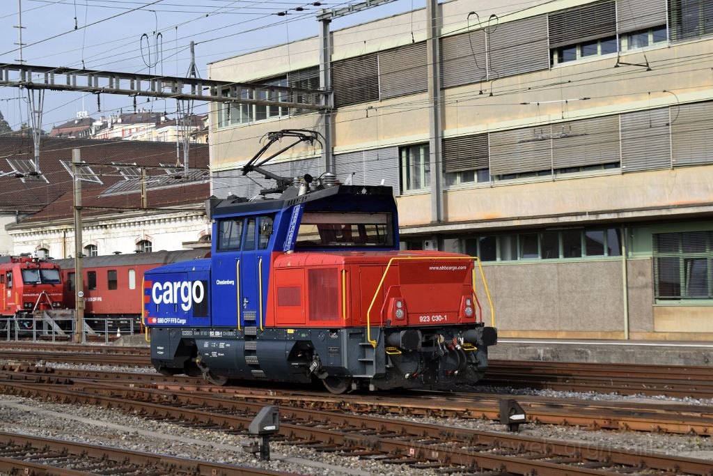 3778-0017-131115.jpg - SBB-CFF Eem 923.030-1 "Chestenberg" / Lausanne 13.11.2015