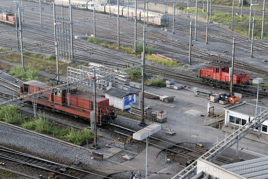 3781-0037-131115.jpg - SBB-CFF Ee 6/6'' 16817 + Ee 3/3 16391 / Lausanne-Triage 13.11.2015