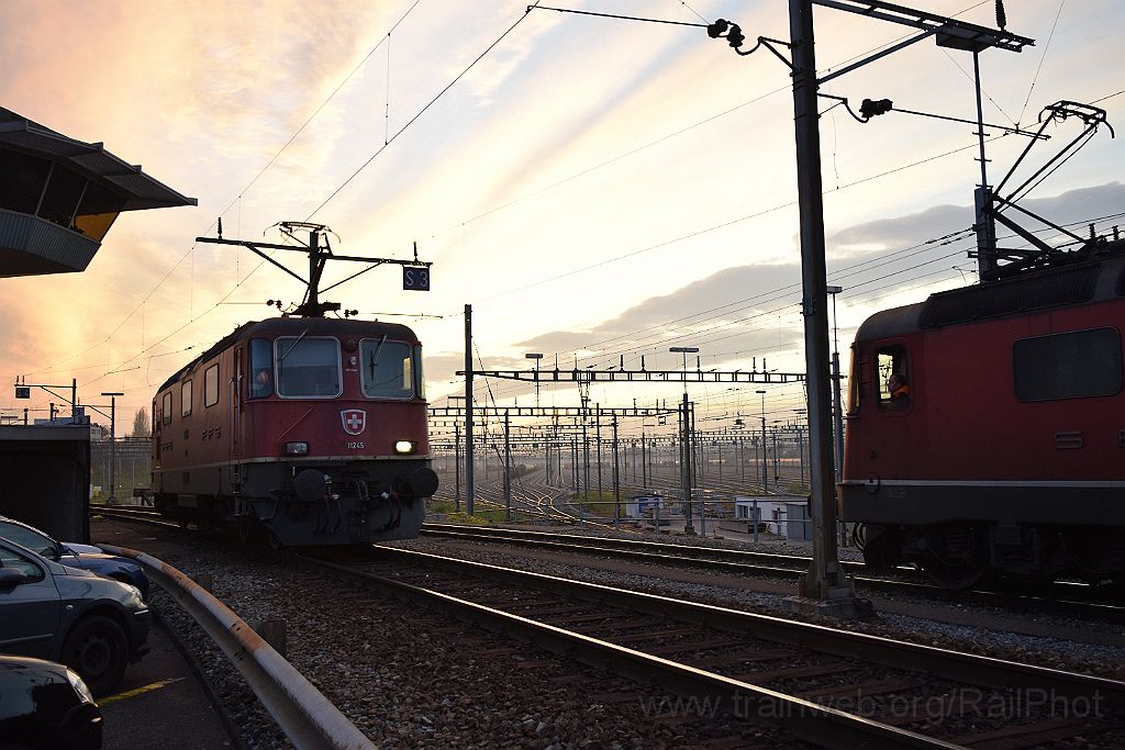 3782-0025-131115.jpg - SBB-CFF Re 4/4'' 11245 / Lausanne-Triage 13.11.2015