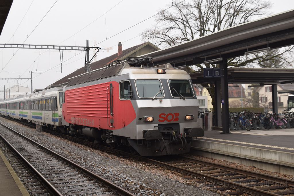 3784-0001-031215.jpg - SOB Re 446.015-0 / Uznach 3.12.2015