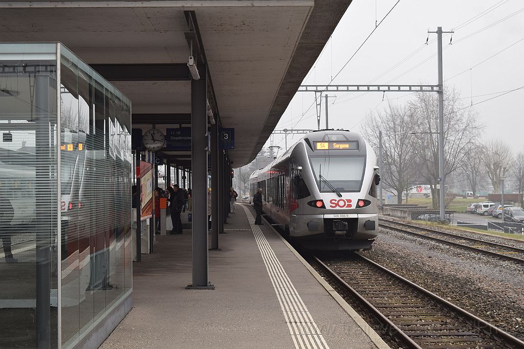 3784-0013-031215.jpg - SOB RABe 526.055-9 "Mürtschenstock" / Uznach 3.12.2015