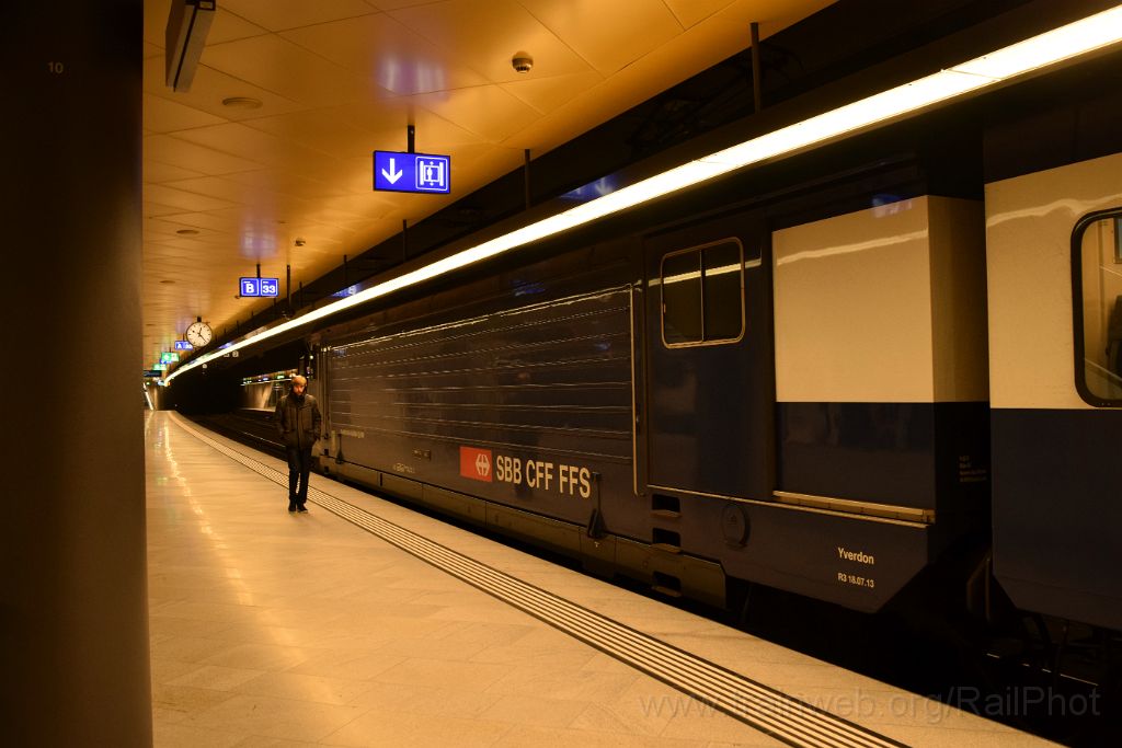 3787-0040-071215.jpg - SBB-CFF Re 450.098-9 "Grüningen" / Zürich HB 7.12.2015