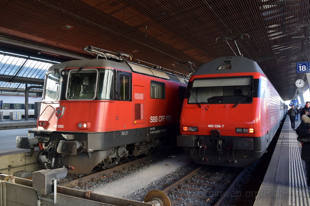 3787-0043-071215.jpg - SBB-CFF Re 420.205-7 + Re 460.036-7 "Franches-Montagnes" / Zürich HB 7.12.2015