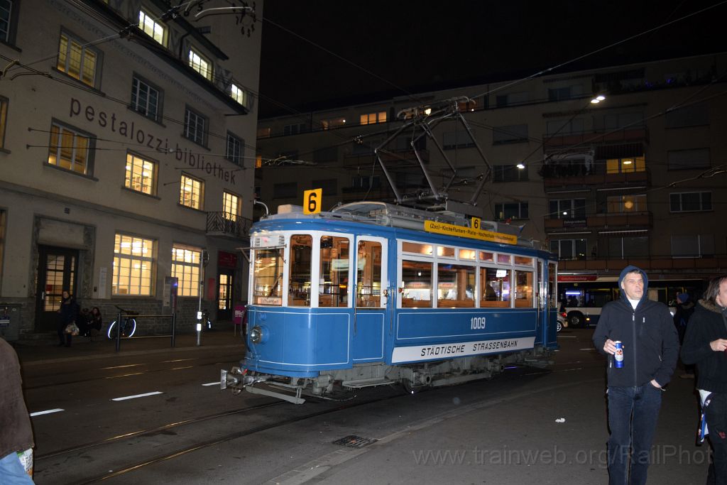 3788-0024-081215.jpg - StStZ Ce 2/2 1009 / Bahnhof Oerlikon 8.12.2015