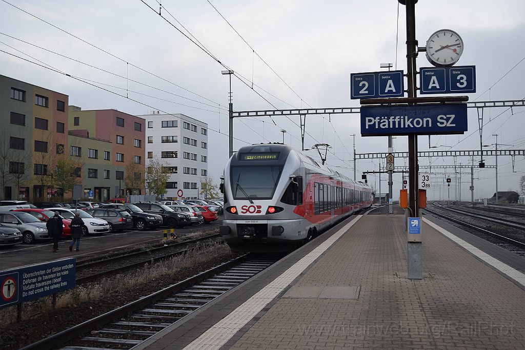 3790-0022-111215.jpg - SOB RABe 526.050-0 "Alvier" / Pfäffikon SZ 11.12.2015