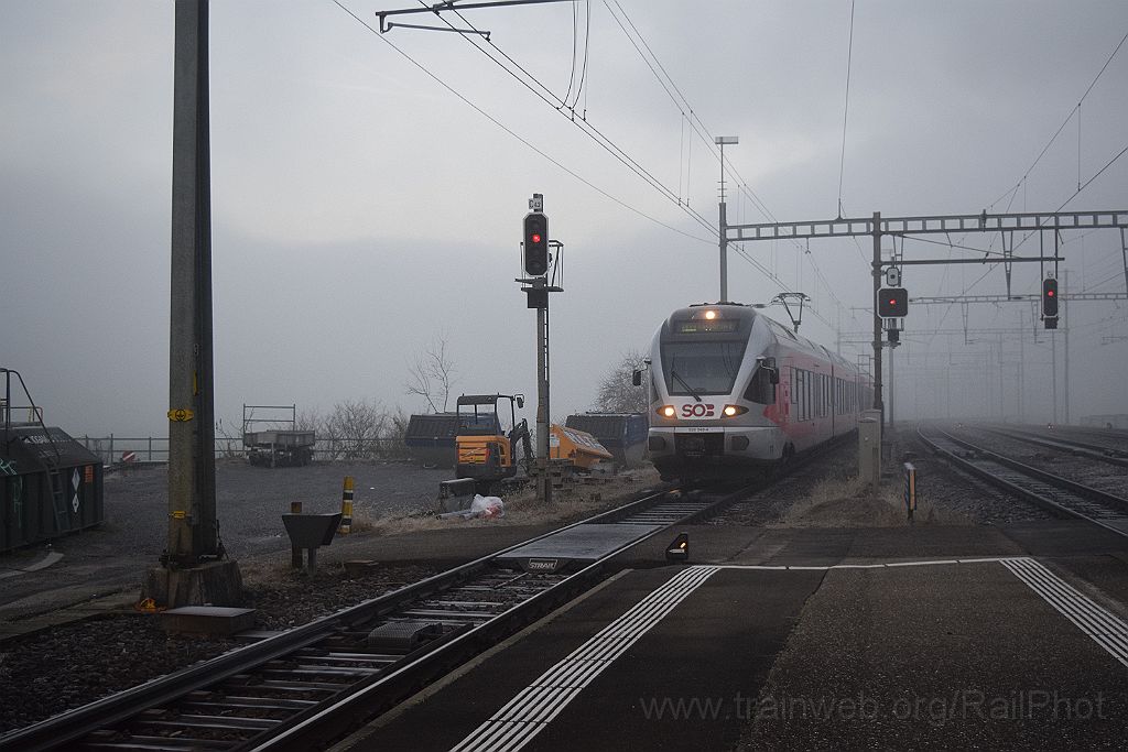 3790-0030-111215.jpg - SOB RABe 526.048-4 "Kronberg" / Pfäffikon SZ 11.12.2015