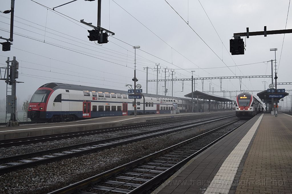 3790-0041-111215.jpg - SBB-CFF RABe 514.016-5 + RABe 511.024 / Pfäffikon SZ 11.12.2015