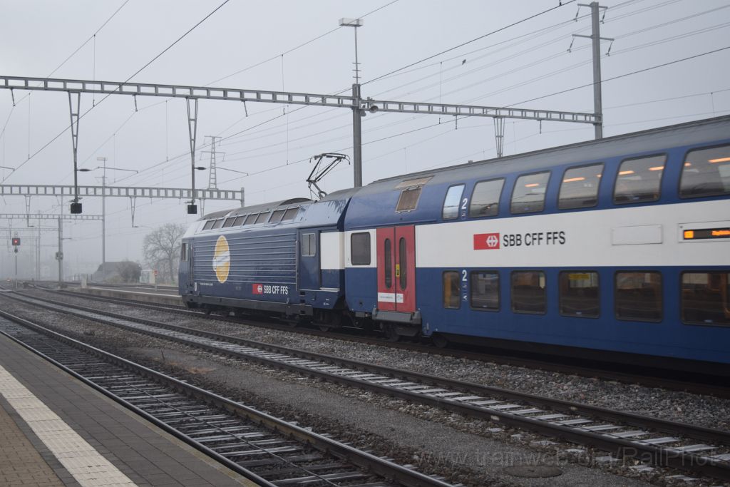 3791-0008-111215.jpg - SBB-CFF Re 450.064-1 "City of Osaka" / Pfäffikon SZ 11.12.2015