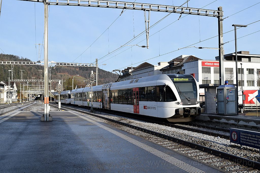 3793-0031-111215.jpg - Thurbo RABe 526.719-0 + RABe 526.754-7 / Wattwil 11.12.2015