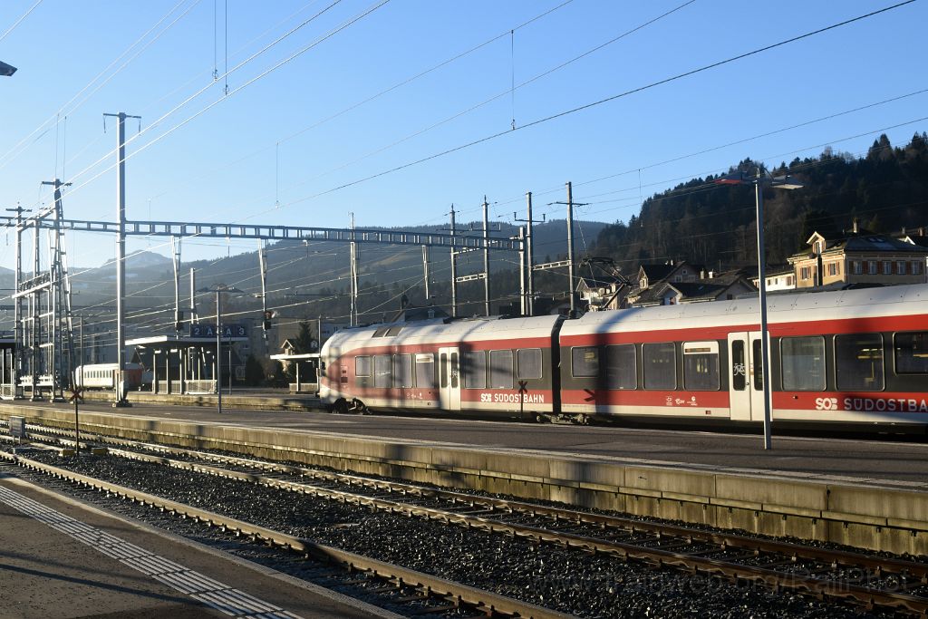 3804-0044-201215.jpg - SOB RABe 526.052-6 "Schnabelsberg" / Wattwil 20.12.2015