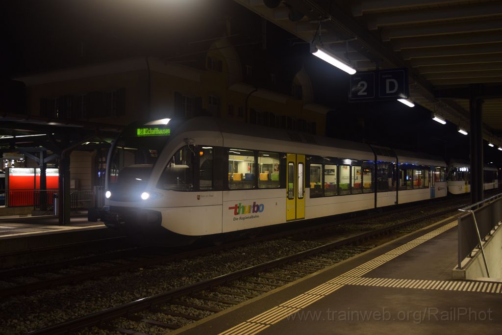 3805-0022-211215.jpg - Thurbo RABe 526.745-5 "Stein am Rhein" / Wattwil 21.12.2015