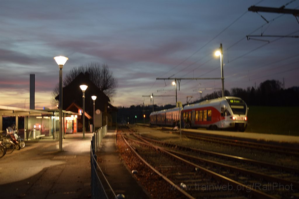 3807-0037-221215.jpg - SOB RABe 526.041-9 "Mythen" / Kaltbrunn 22.12.2015