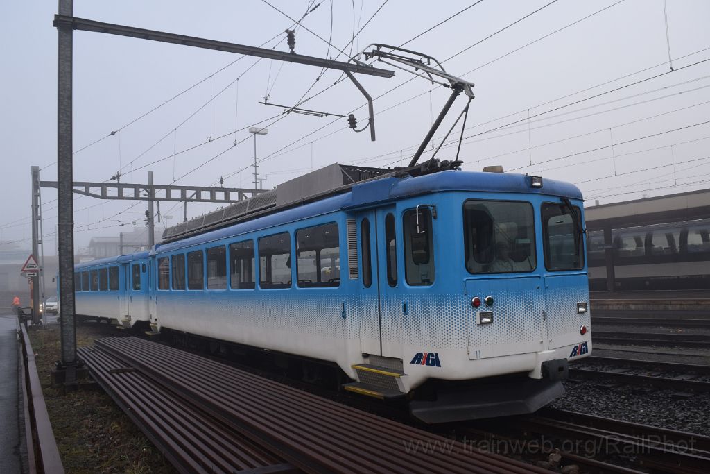 3809-0041-291215.jpg - ARB BDhe 2/4 11 + Bt 21 / Arth-Goldau 29.12.2015