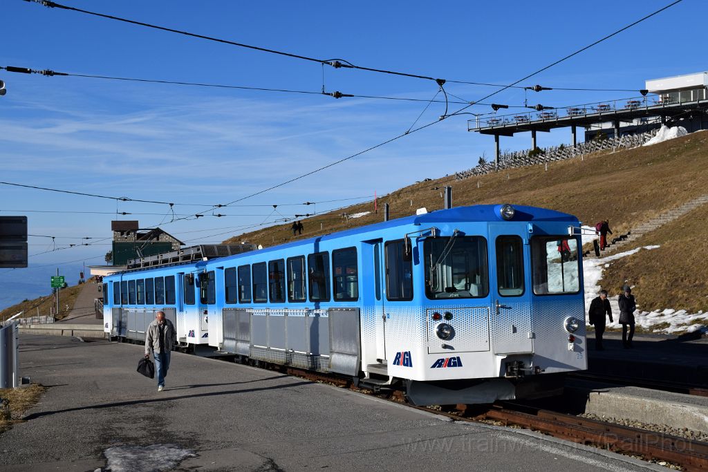 3811-0013-291215.jpg - ARB Bt 25 + Bhe 4/4 15 / Rigi-Kulm 29.12.2015