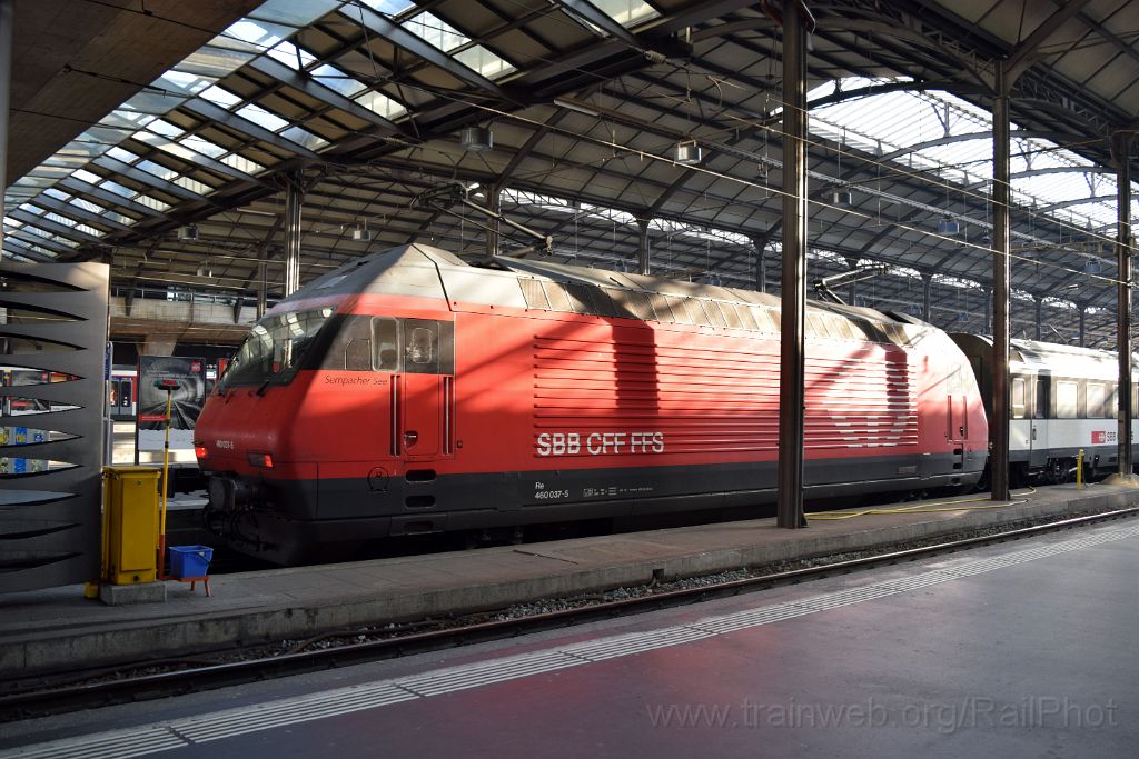 3812-0037-291215.jpg - SBB-CFF Re 460.037-5 "Sempacher See" / Luzern 29.12.2015
