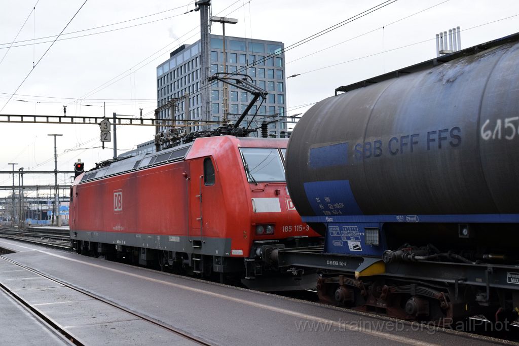 3817-0042-290116.jpg - DBAG 185.115-3 / Zürich-Altstetten 29.1.2016