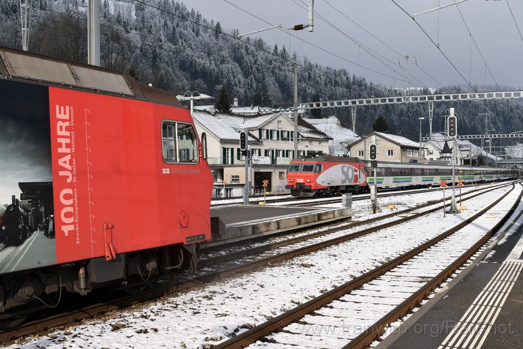 3824-0013-260216.jpg - SOB Re 456.095-9 "Degersheim" + Re 446.016-8 / Wattwil 26.2.2016