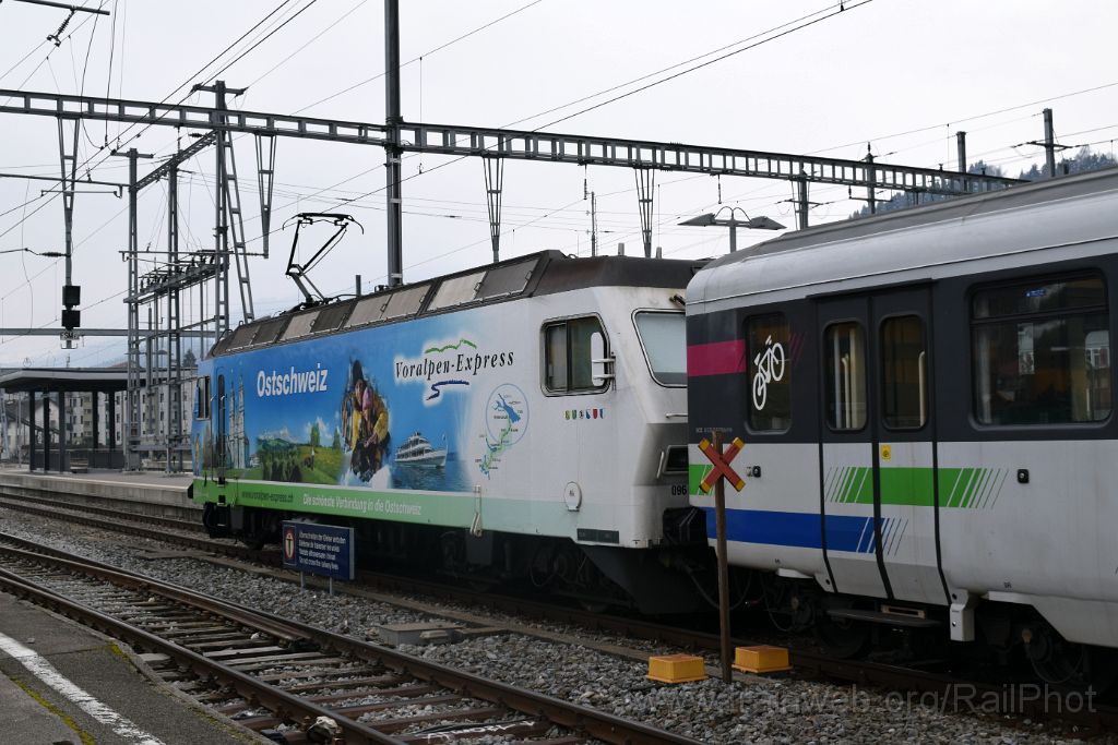 3825-0013-280216.jpg - SOB Re 456.096-7 "Wattwil" / Wattwil 28.2.2016