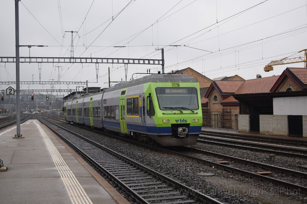 3829-0023-290216.jpg - BLS RABe 525.016-2 / Burgdorf 29.2.2016