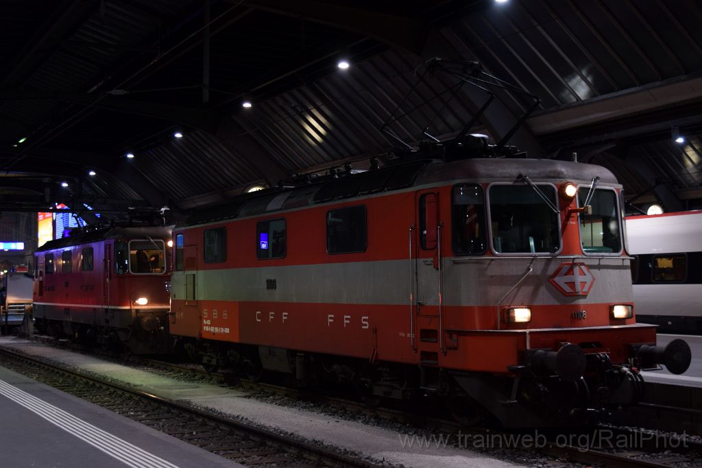 3843-0013-100316.jpg - SBB-CFF Re 4/4'' 11108 + Re 4/4'' 11249 / Zürich HB 10.3.2016