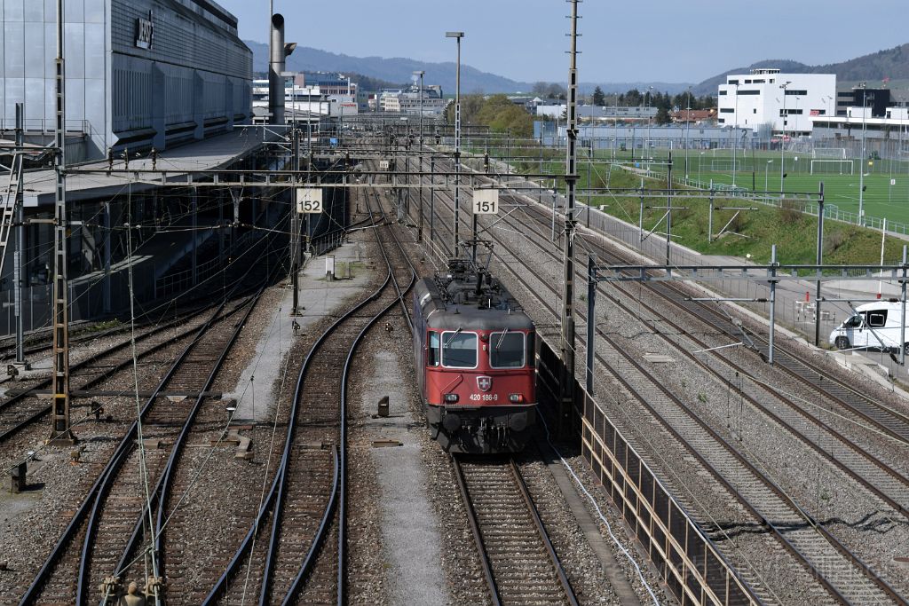 3852-0045-040416.jpg - SBB-CFF Re 420.186-9 / Zürich-Mülligen 4.4.2016