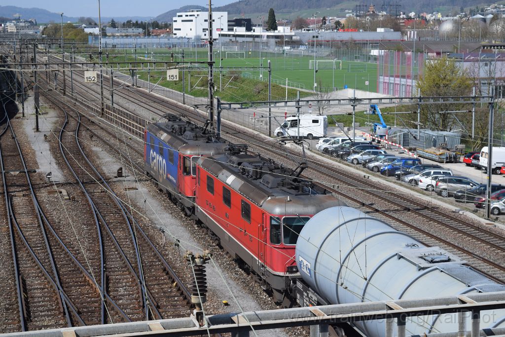 3853-0027-040416.jpg - SBB-CFF Re 421.393-0 + Re 4/4'' 11189 / Zürich-Mülligen 4.4.2016