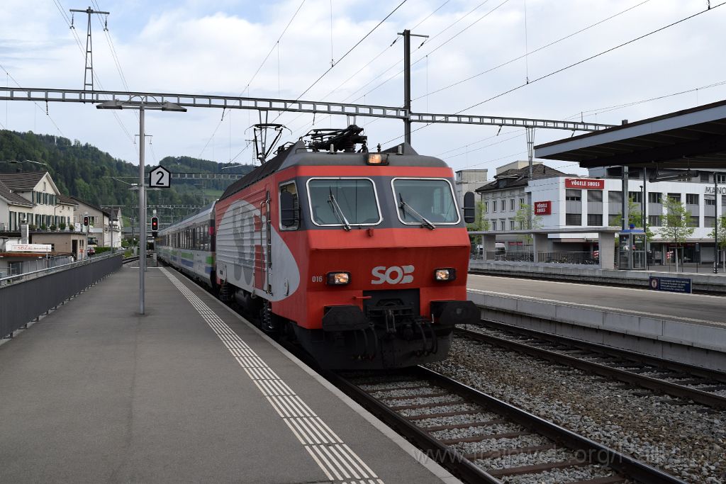 3884-0042-110516.jpg - SOB Re 446.016-8 / Wattwil 11.5.2016